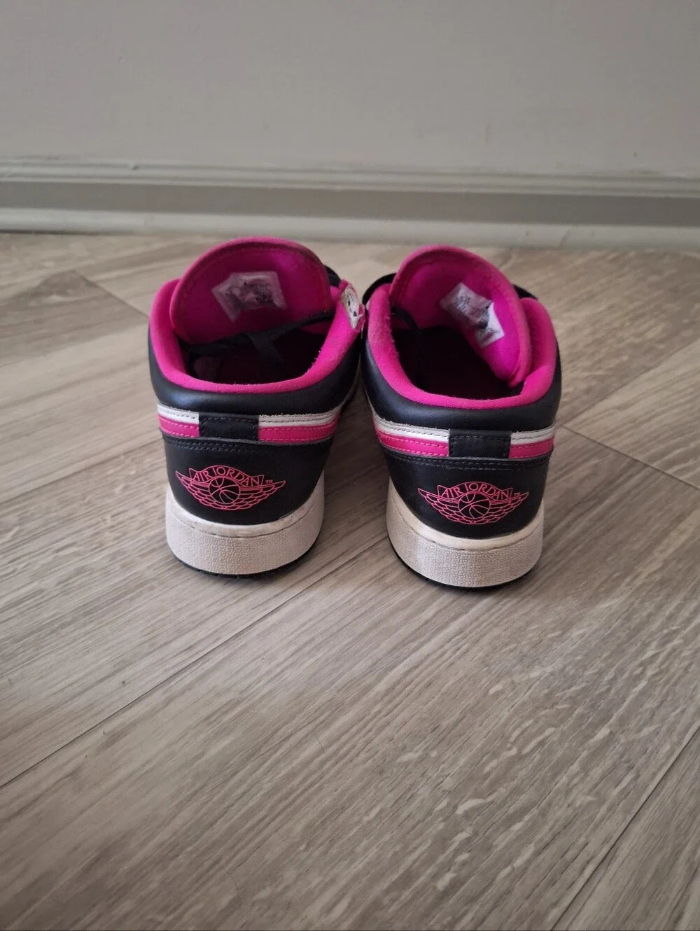 Kids Nike Jordans Trainers Size 6.5 Youth